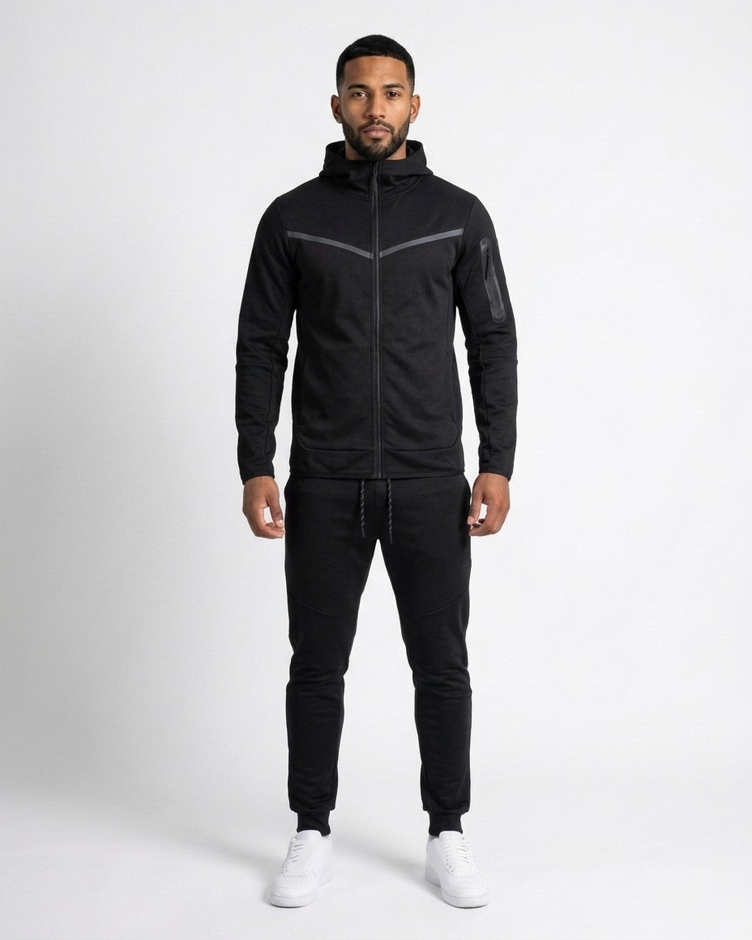 Conjunto De Felpa · modelo:04-modelo-hombre-negro